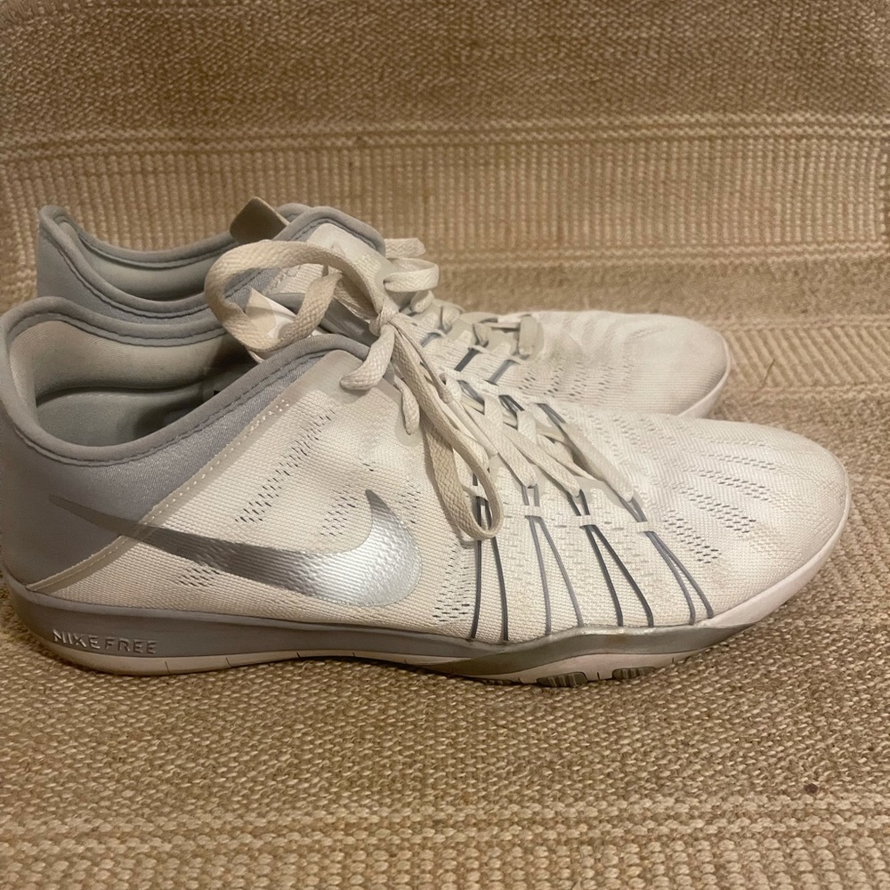 womens nike free tr6